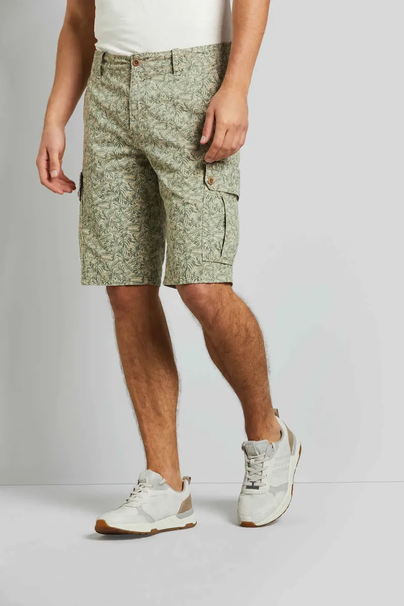 Bugatti Bermudas с различными карманными решениями, цвет Ecru
Bugatti Bermudas с различными карманными решениями, цвет Ecru