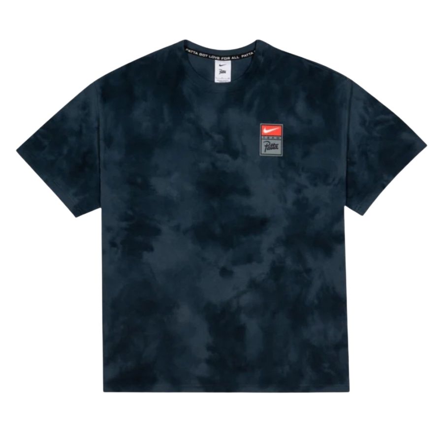 Патта совместный бренд футболка men's Nike, синий/мультиколор
Патта совместный бренд футболка men's Nike, синий/мультиколор