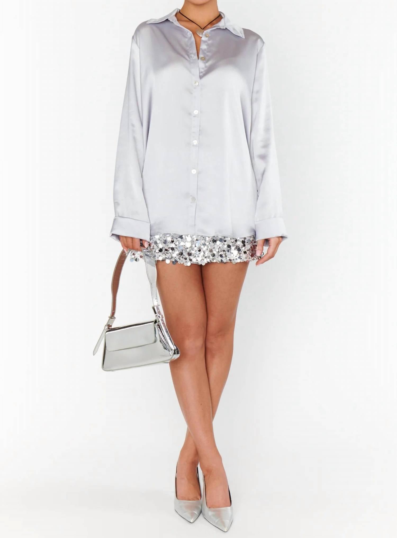 Топ Smith на пуговицах из серебристого атласа Luxe Show Me Your Mumu, цвет silver luxe satin
Топ Smith на пуговицах из серебристого атласа Luxe Show Me Your Mumu, цвет silver luxe satin