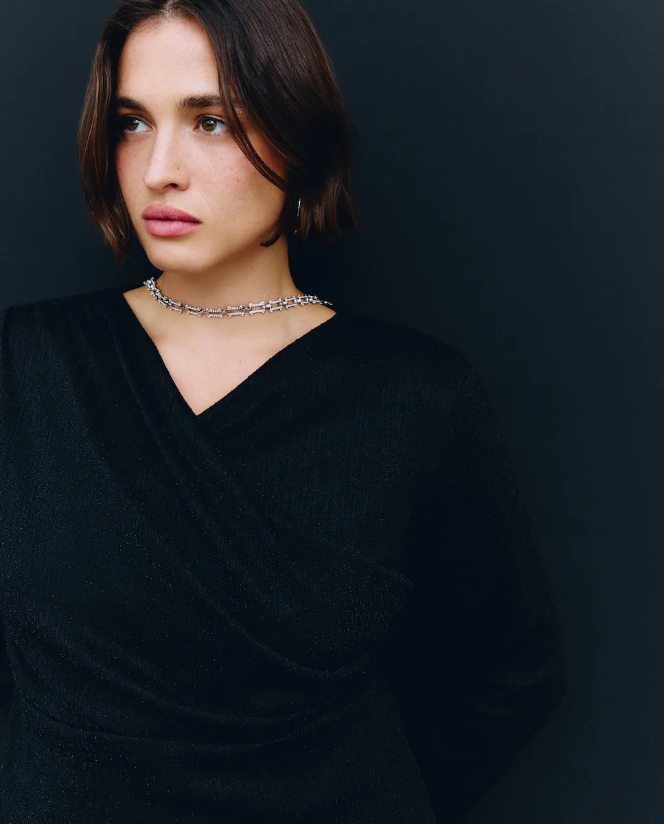 Женская однотонная футболка с рукавом три четверти Couchel, черный
Женская однотонная футболка с рукавом три четверти Couchel, черный