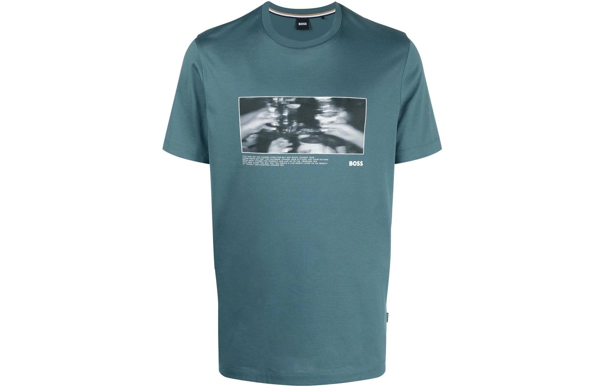 Футболка мужская синяя HUGO BOSS
Футболка мужская синяя HUGO BOSS