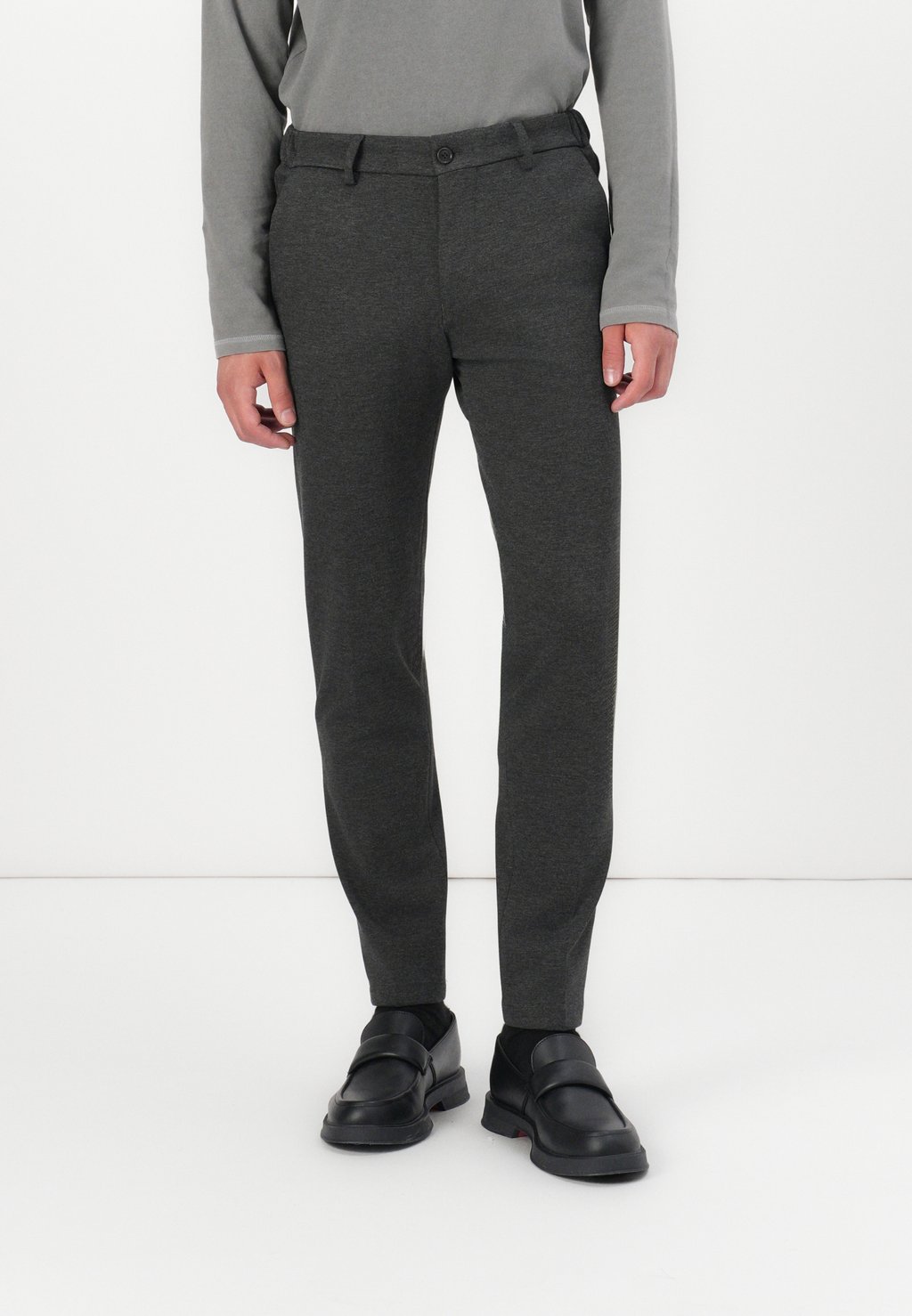 Брюки AJEND DRYKORN, серый
Брюки AJEND DRYKORN, серый