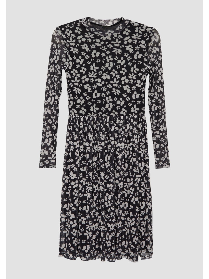 s.Oliver Платье цвета 99A1_черный
s.Oliver Платье цвета 99A1_черный