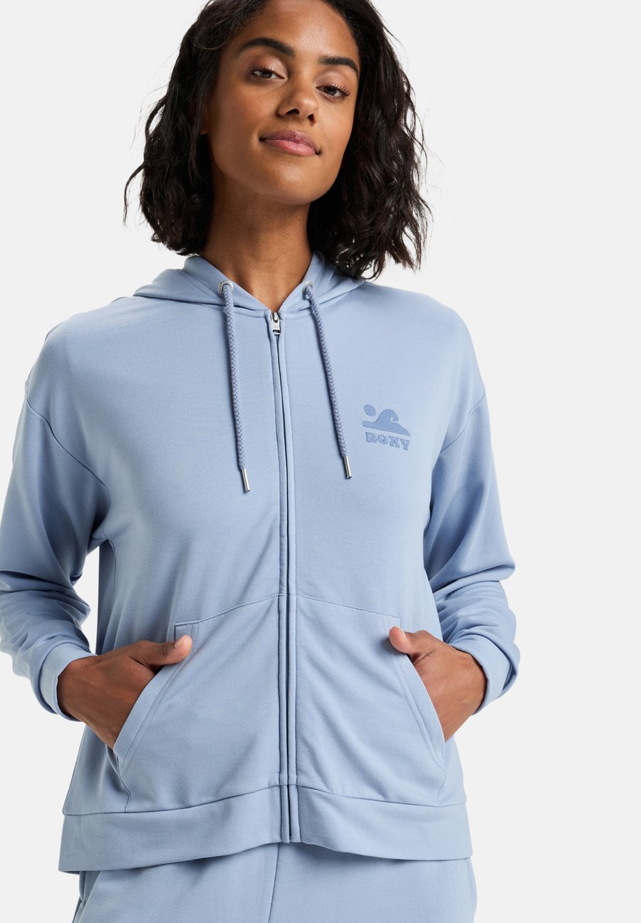 Толстовка Roxy BY DAYLIGHT-HOODIE, Blue
Толстовка Roxy BY DAYLIGHT-HOODIE, Blue