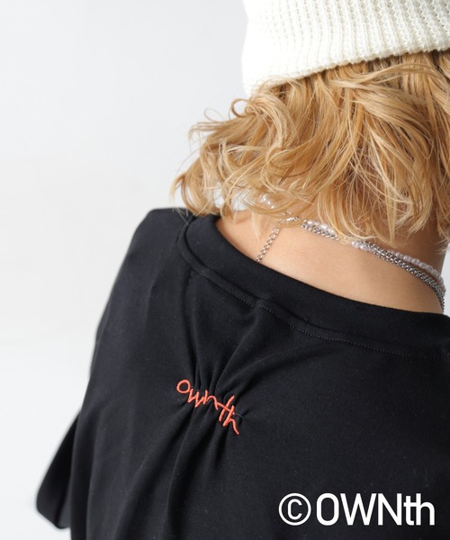 Футболка с вышитым логотипом Tuck Antiqua, черная
Футболка с вышитым логотипом Tuck Antiqua, черная