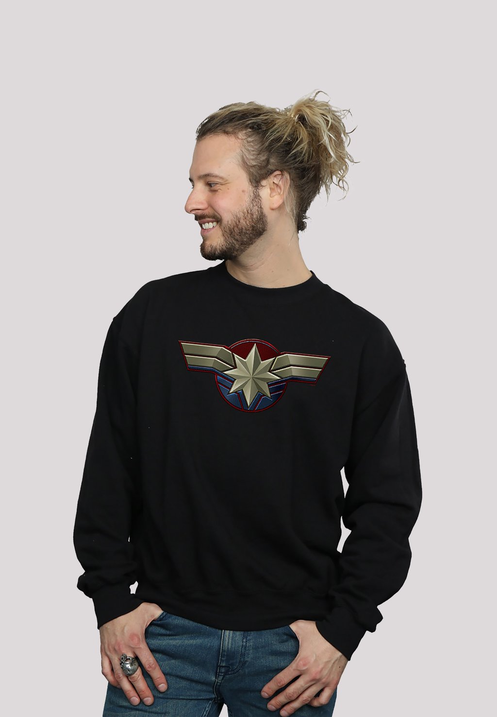 Футболка с длинным рукавом MARVEL CAPTAIN MARVEL CHEST EMBLEM PREMIUM SUPERHELDEN IRON MA F4NT4STIC, черный
Футболка с длинным рукавом MARVEL CAPTAIN MARVEL CHEST EMBLEM PREMIUM SUPERHELDEN IRON MA F4NT4STIC, черный