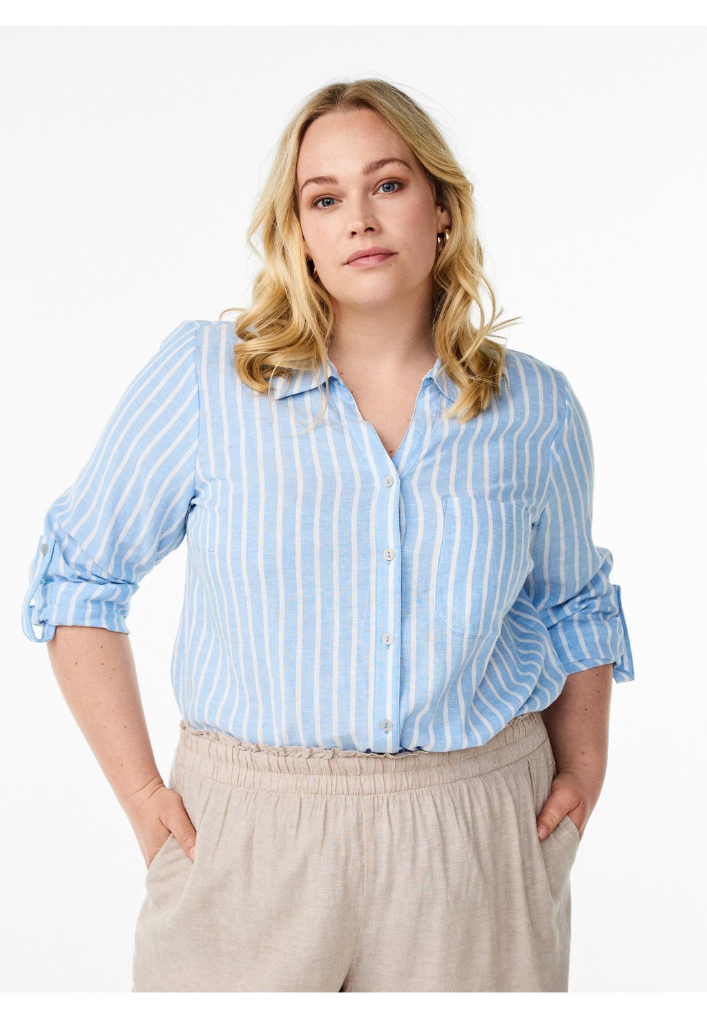 Блузка на пуговицах Zizzi, цвет Della Robbia Blue S
Блузка на пуговицах Zizzi, цвет Della Robbia Blue S