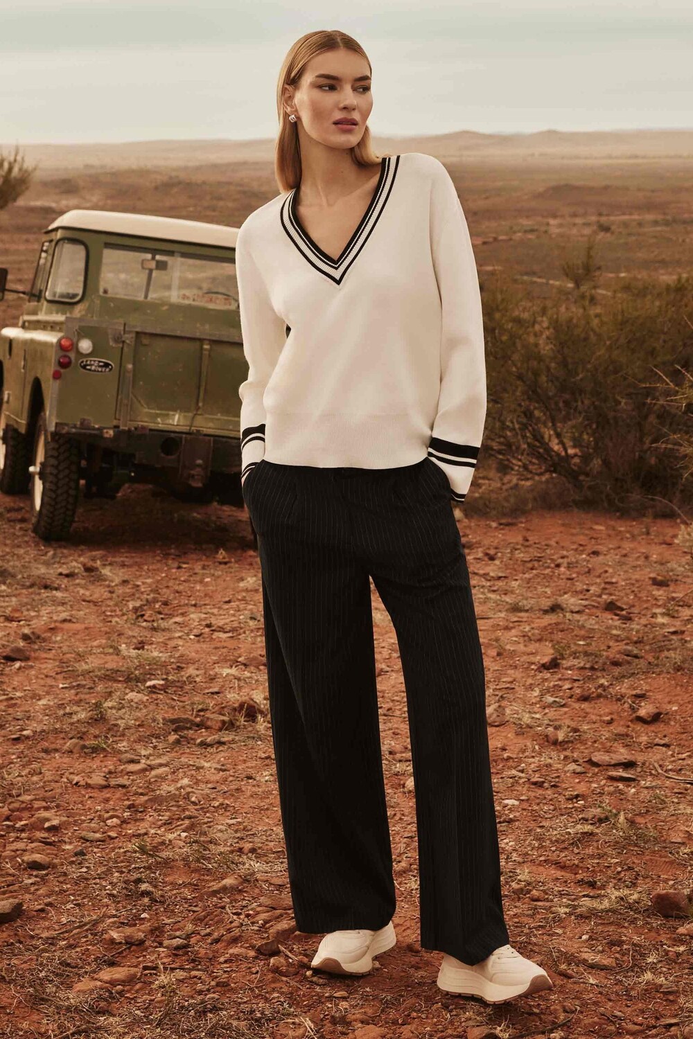 Свитер с отделкой в виде кали Forever New, белый
Свитер с отделкой в виде кали Forever New, белый