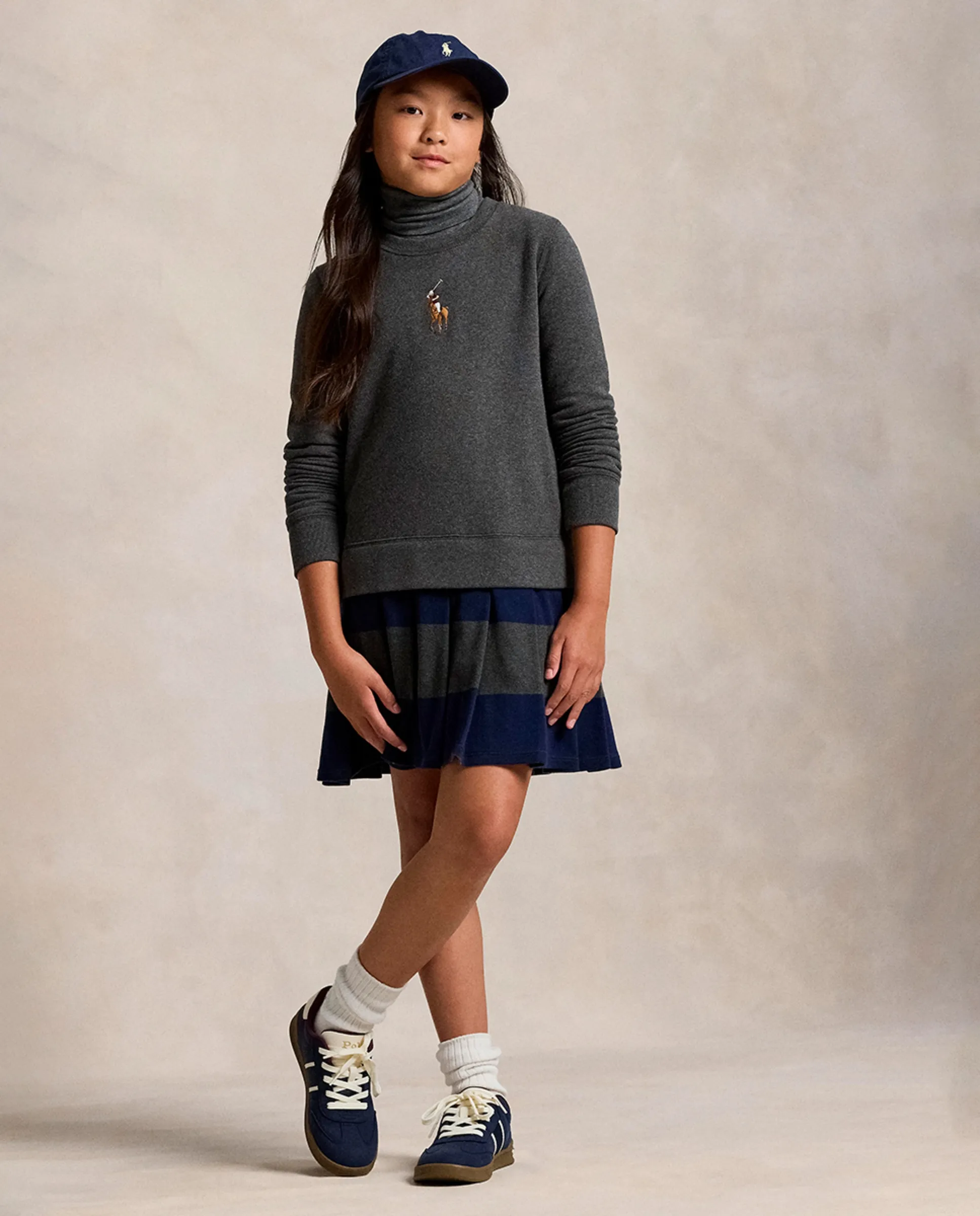 Детское платье из флиса с большим пони Polo Ralph Lauren, темно-серый
Детское платье из флиса с большим пони Polo Ralph Lauren, темно-серый