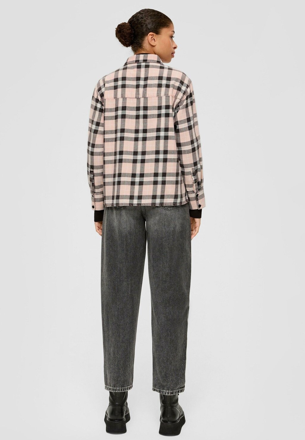 Блузка на пуговицах QS, лососевый
Блузка на пуговицах QS, лососевый