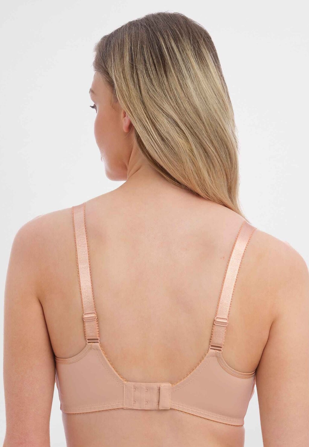 Бюстгальтер на косточках REBECCA ESSENTIALS UW MOULDED SPACER BRA Fantasie, бежевый
Бюстгальтер на косточках REBECCA ESSENTIALS UW MOULDED SPACER BRA Fantasie, бежевый