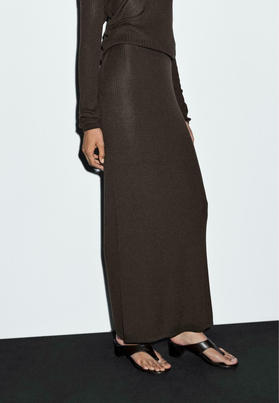 Юбка Massimo Dutti LONG RIBBED KNIT, Brown
Юбка Massimo Dutti LONG RIBBED KNIT, Brown