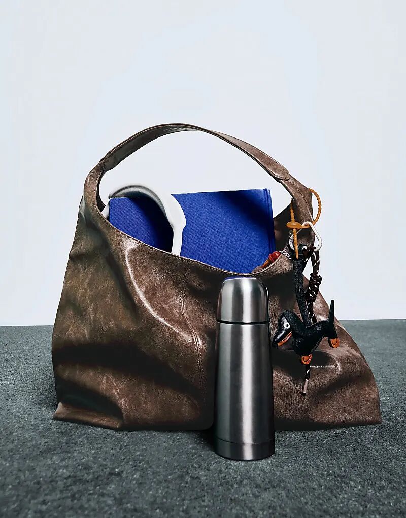 Сумка Bershka бежевого цвета
Сумка Bershka бежевого цвета