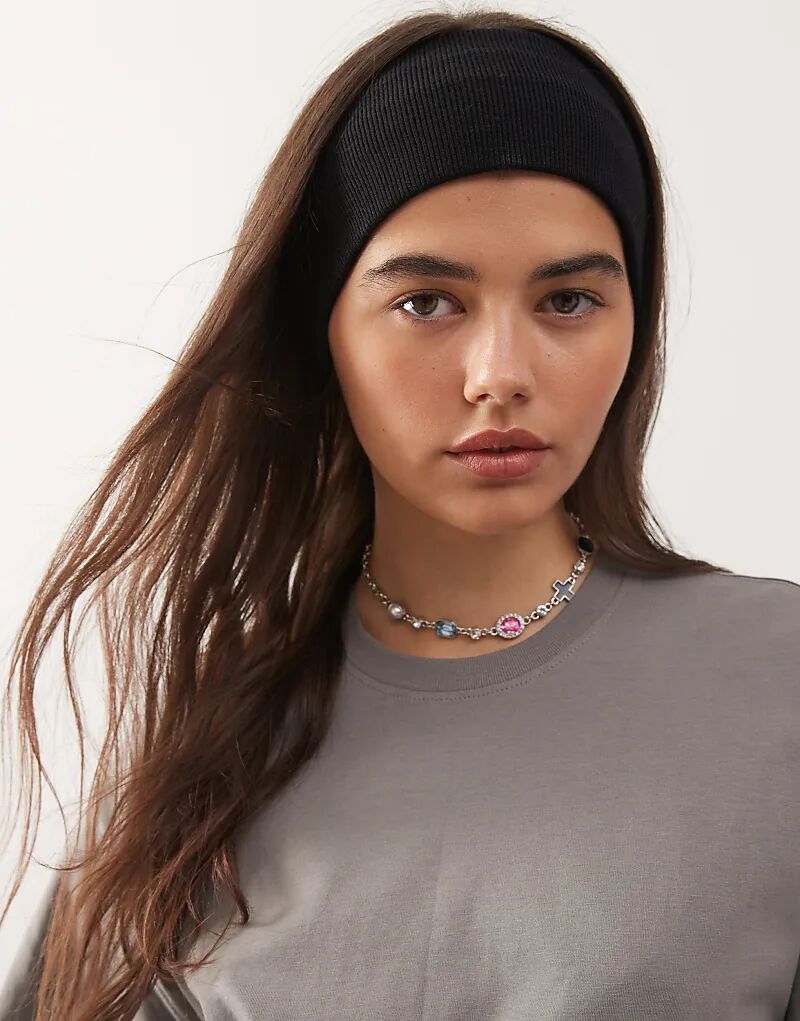 Вязаная повязка на голову Weekday черного цвета
Вязаная повязка на голову Weekday черного цвета