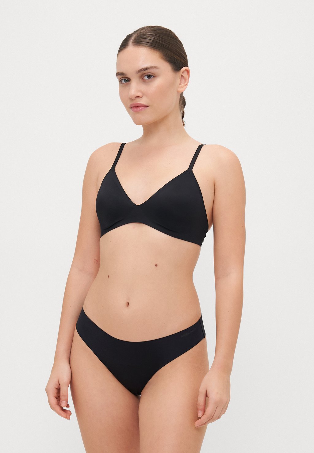 Трусы INVISIBLE BRIEF 3 PACK Björn Borg, черный
Трусы INVISIBLE BRIEF 3 PACK Björn Borg, черный