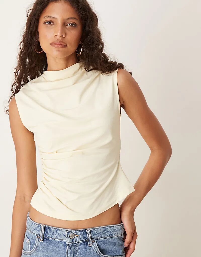 Топ ASOS DESIGN с высокой горловиной и драпировкой по бокам, цвет пахты
Топ ASOS DESIGN с высокой горловиной и драпировкой по бокам, цвет пахты