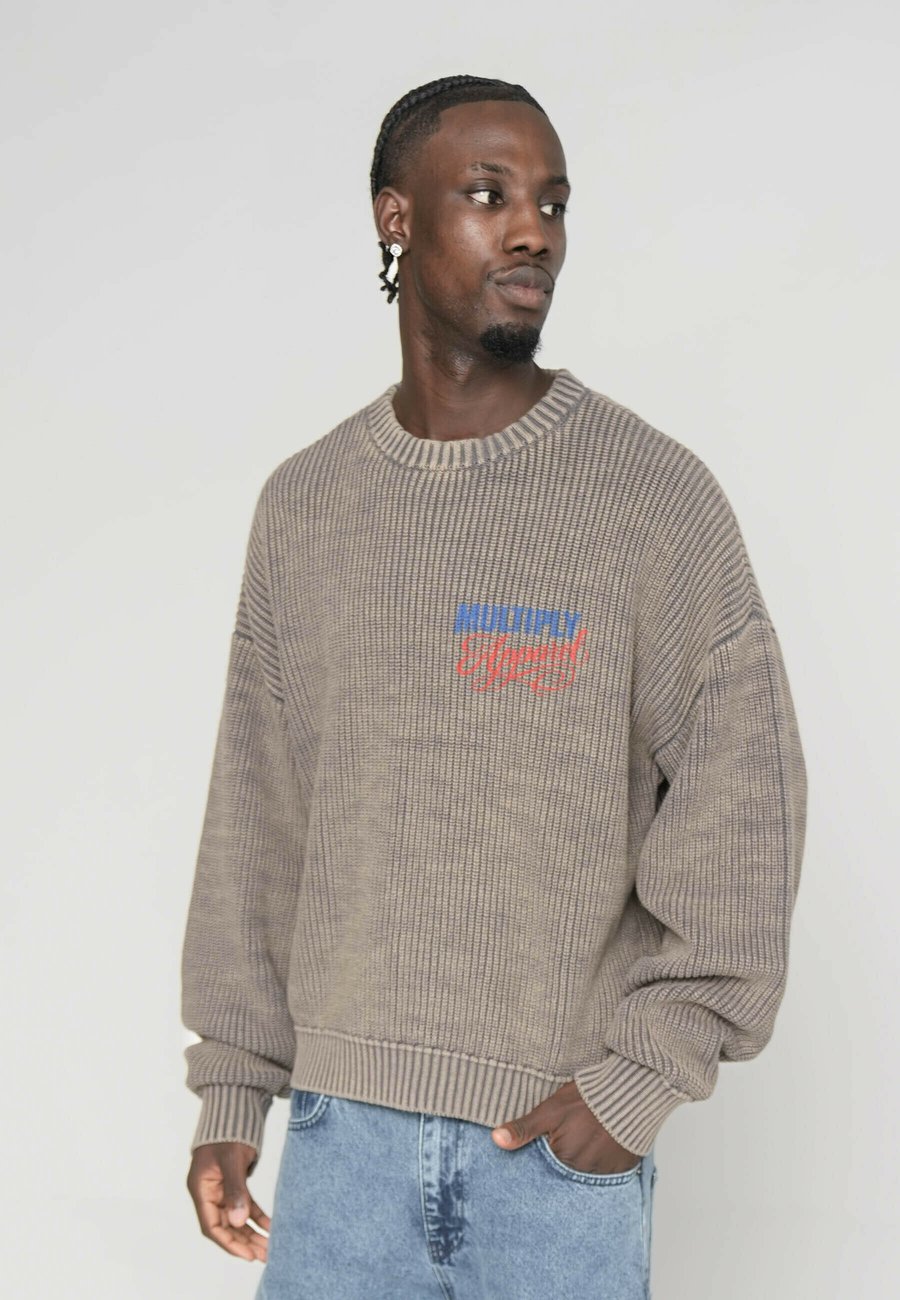 Джемпер Multiply Apparel OVERSIZE COLD BREW, Gargoyle/Dark Grey
Джемпер Multiply Apparel OVERSIZE COLD BREW, Gargoyle/Dark Grey