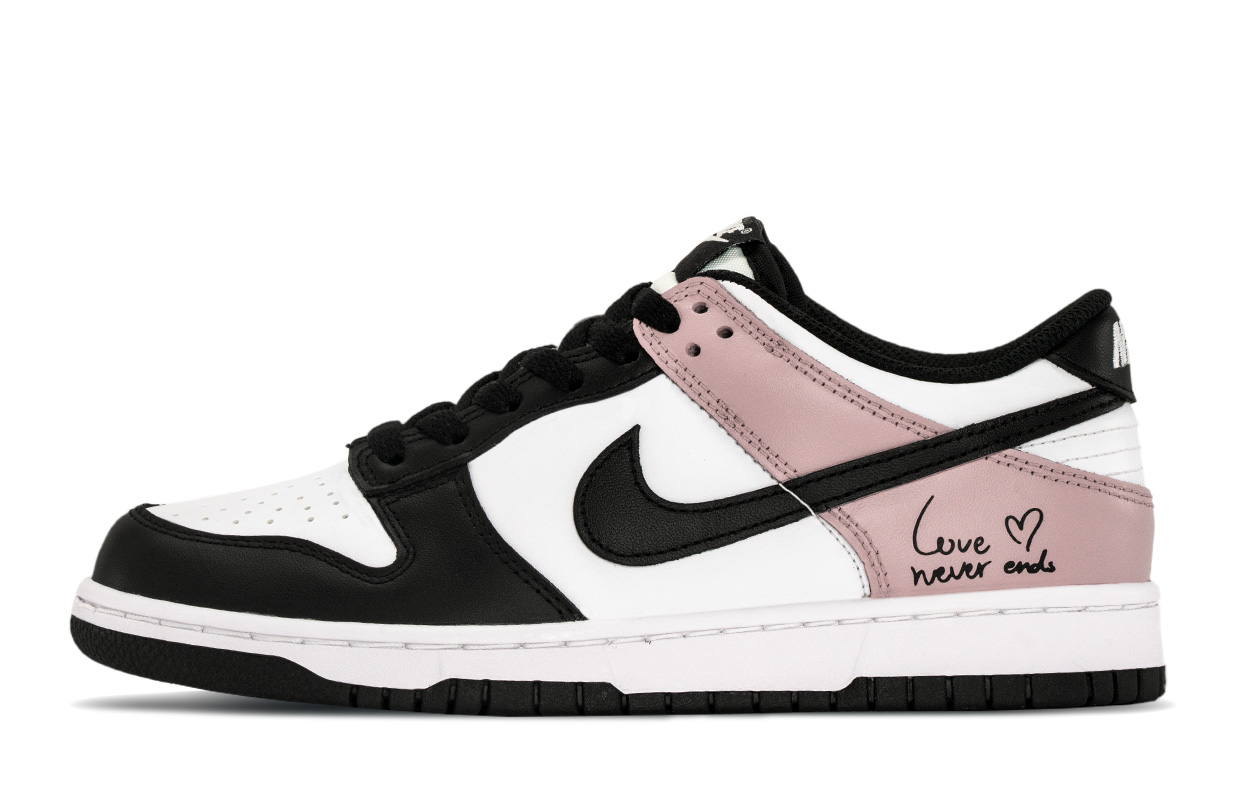 Детские скейтерские кроссовки Dunk Grade School Nike, черный/розовый
Детские скейтерские кроссовки Dunk Grade School Nike, черный/розовый