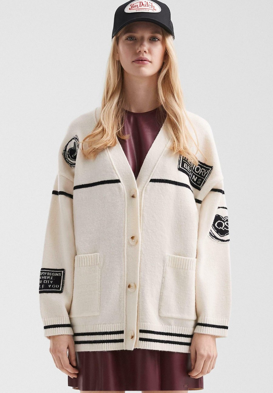 Кардиган QS Cardigan, Creme/Beige
Кардиган QS Cardigan, Creme/Beige