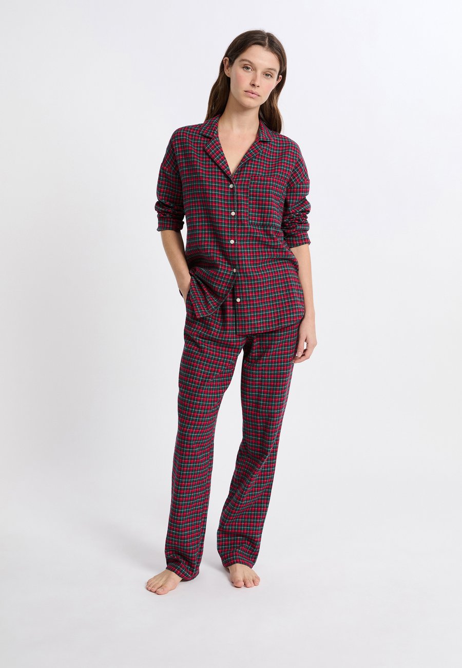 Пижамный комплект Etam MALMO SET, Red
Пижамный комплект Etam MALMO SET, Red