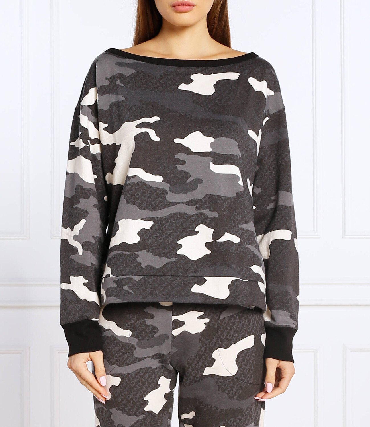 Толстовка DKNY SLEEPWEAR regular fit, цвет grafite
Толстовка DKNY SLEEPWEAR regular fit, цвет grafite