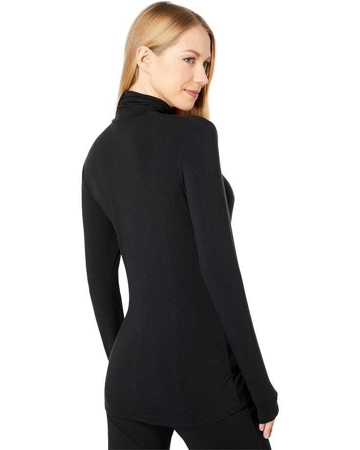 Топ CAPSULE 121 The Akor Top, черный
Топ CAPSULE 121 The Akor Top, черный