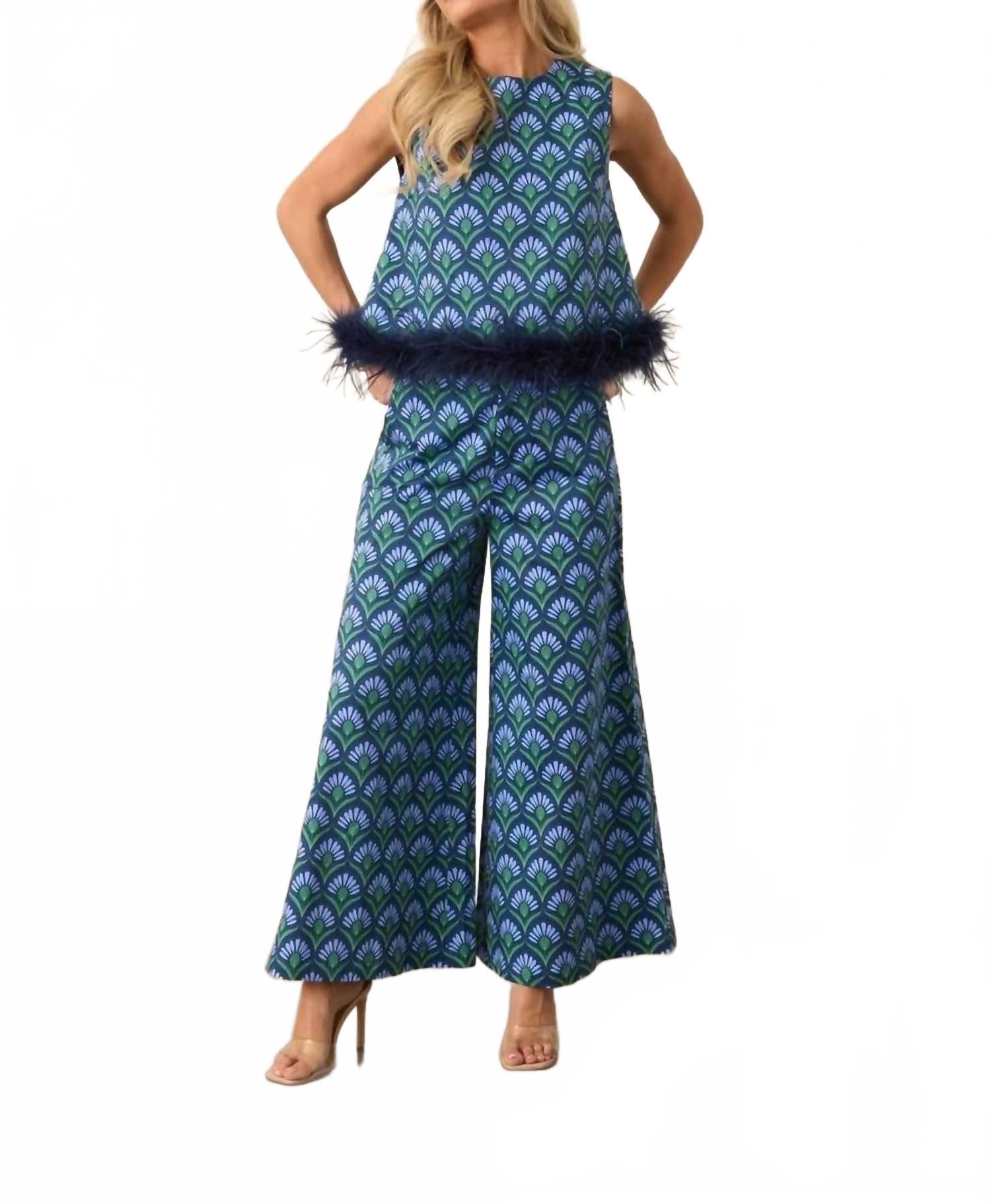 Prosperina Брюки Barrett Wide Leg в цвете Fan Fete Blue
Prosperina Брюки Barrett Wide Leg в цвете Fan Fete Blue