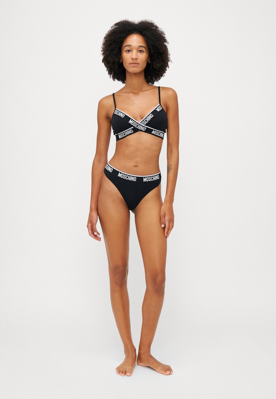 Бюстгальтер Moschino Underwear Triangle bra, Black
Бюстгальтер Moschino Underwear Triangle bra, Black