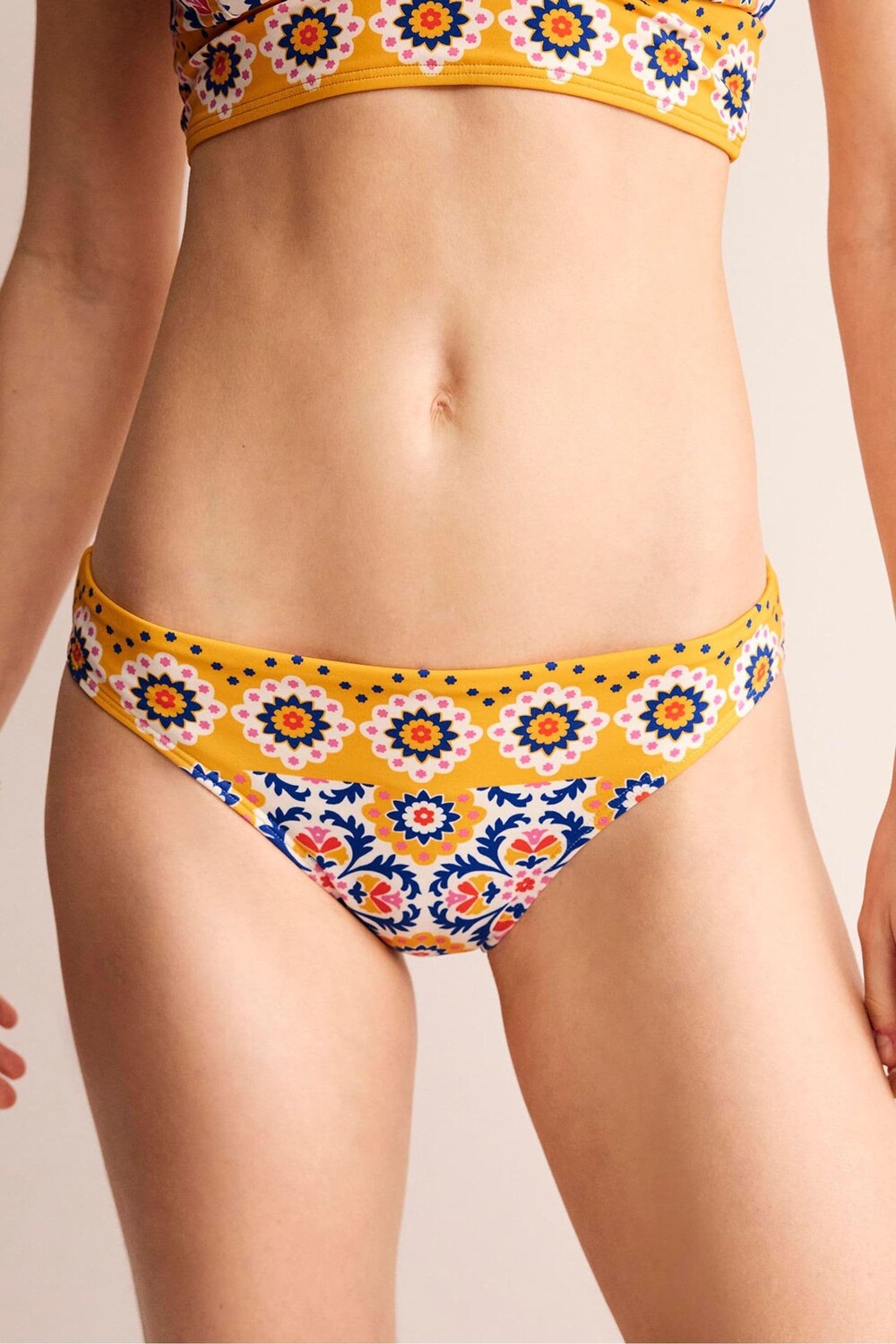 Классические плавки бикини Boden, желтый
Классические плавки бикини Boden, желтый