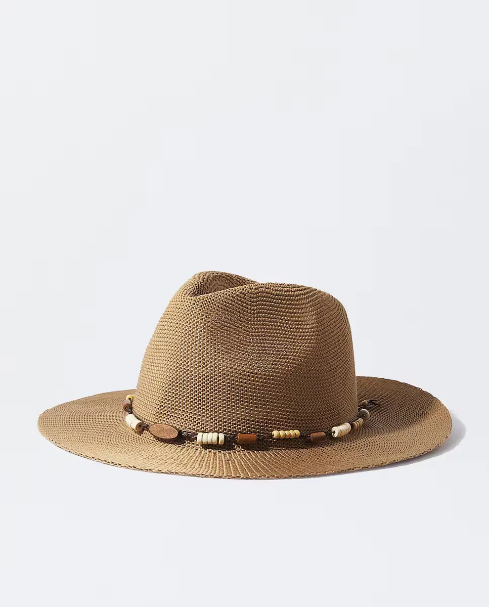 Женская шапка с однотонной декоративной полоской Parfois, цвет Topo
Женская шапка с однотонной декоративной полоской Parfois, цвет Topo