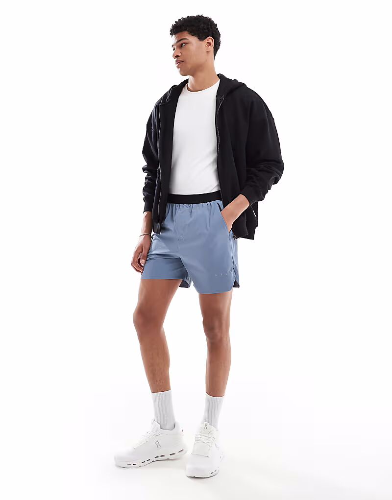 Born Living Yoga - Malaui - Спортивные шорты светло-серого цвета
Born Living Yoga - Malaui - Спортивные шорты светло-серого цвета