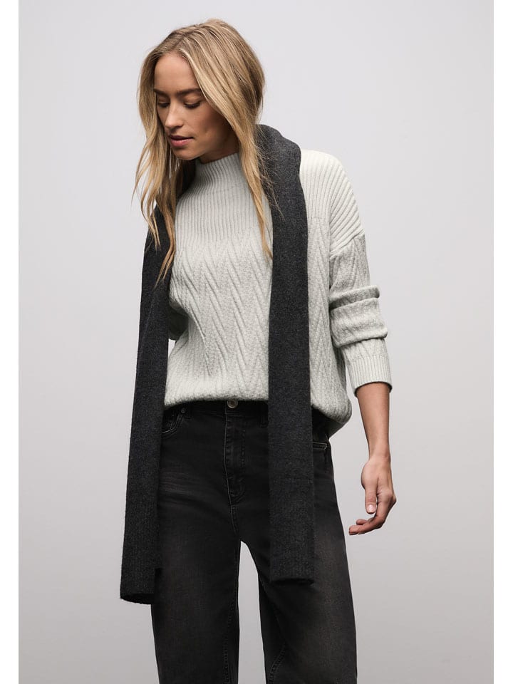 Street One Белый свитер
Street One Белый свитер