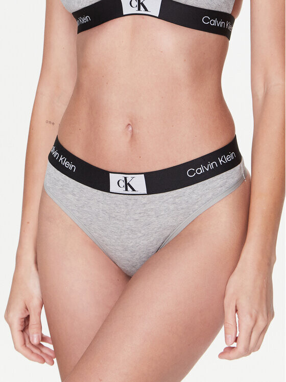 Струнная танга Calvin Klein, серый
Струнная танга Calvin Klein, серый
