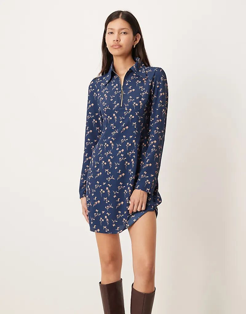 Glamorous мини-платье с длинными рукавами и воротником, темно-синего персикового цвета с цветочным принтом
Glamorous мини-платье с длинными рукавами и воротником, темно-синего персикового цвета с цветочным принтом