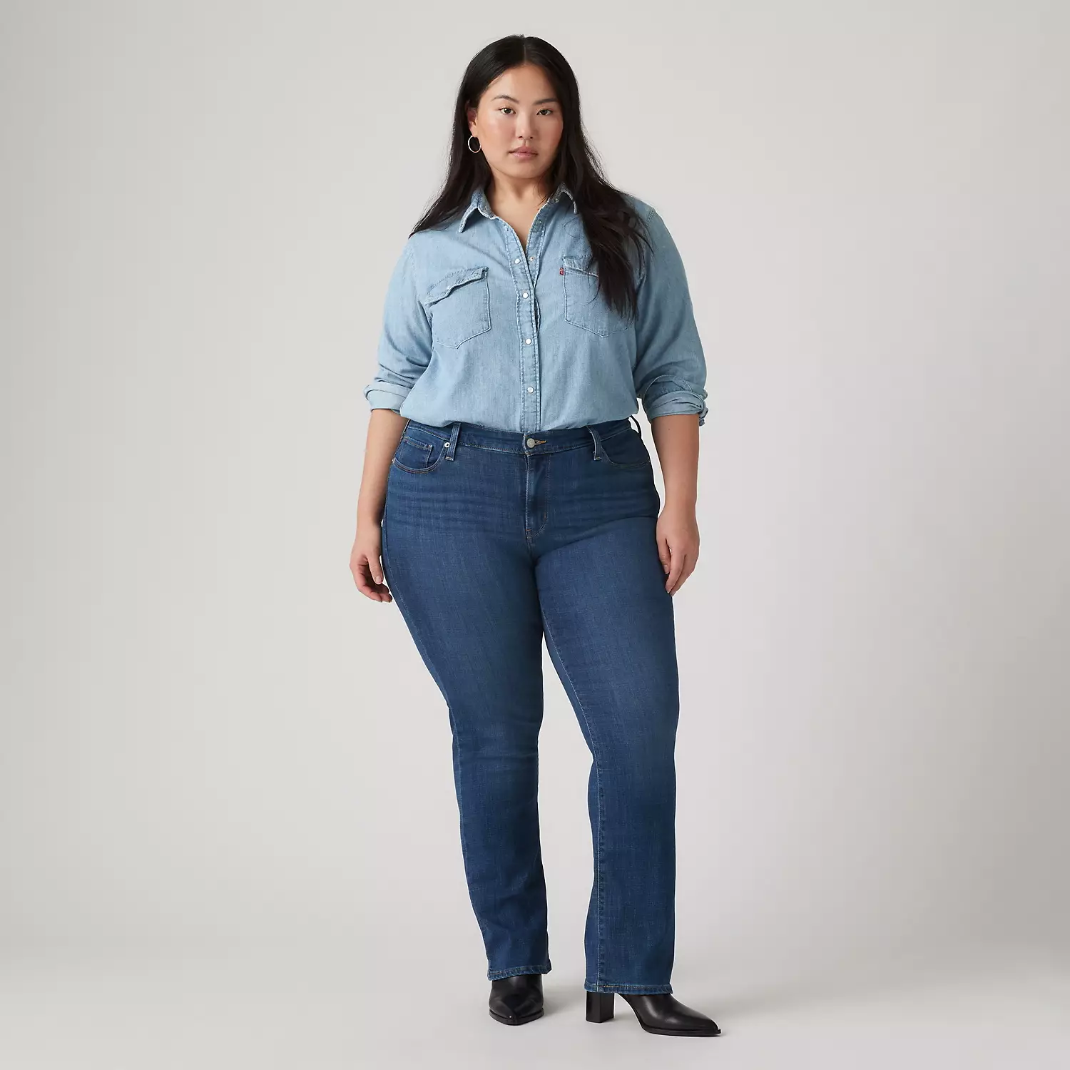 Джинсы женские Levi's
Джинсы женские Levi's