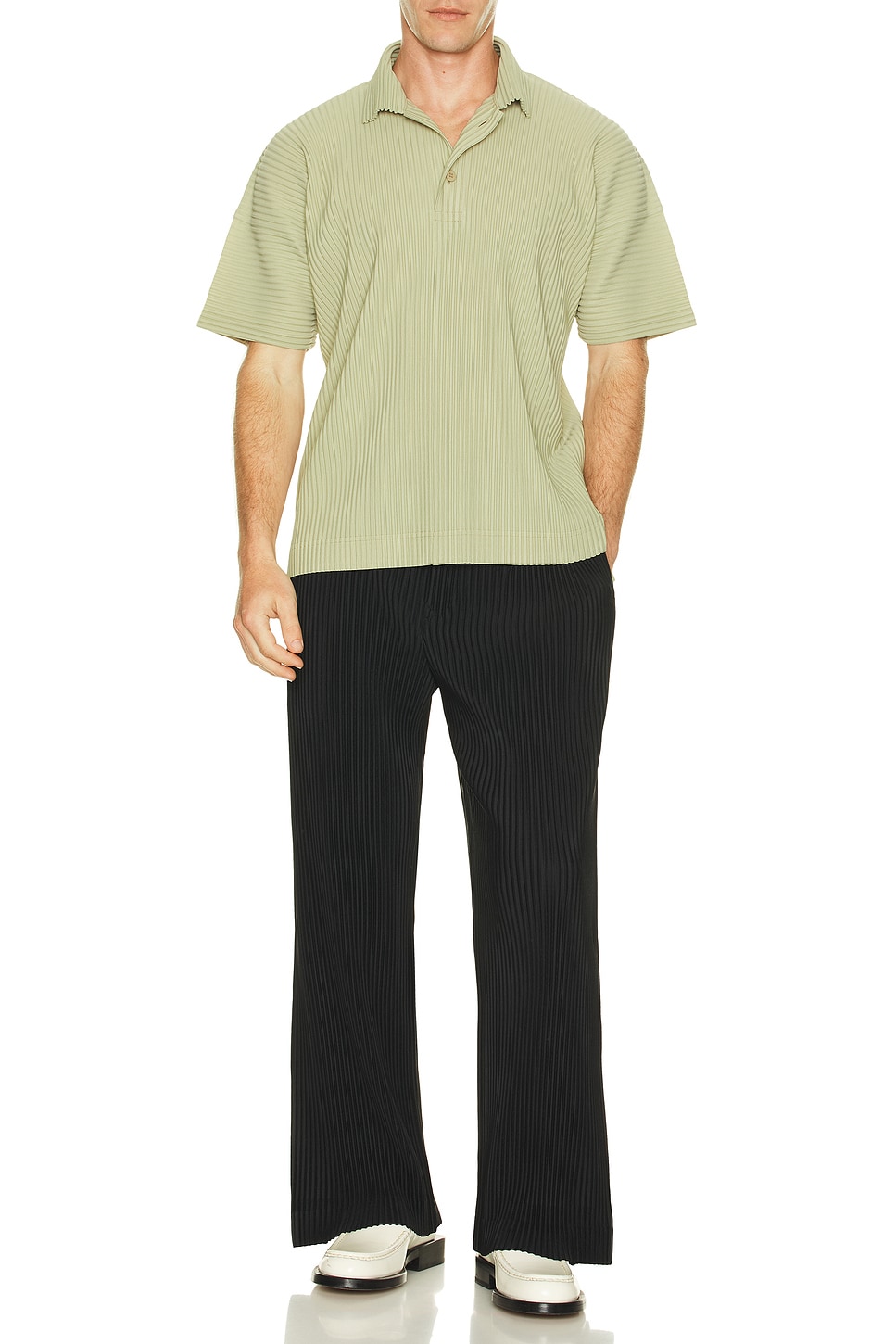 Брюки с плиссировкой и расклешенным низом 3 Homme Plisse Issey Miyake, Black
Брюки с плиссировкой и расклешенным низом 3 Homme Plisse Issey Miyake, Black