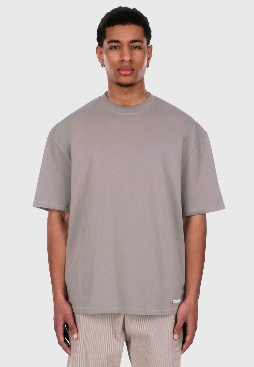 Базовая футболка HEAVY PATCH Dropsize, серый
Базовая футболка HEAVY PATCH Dropsize, серый