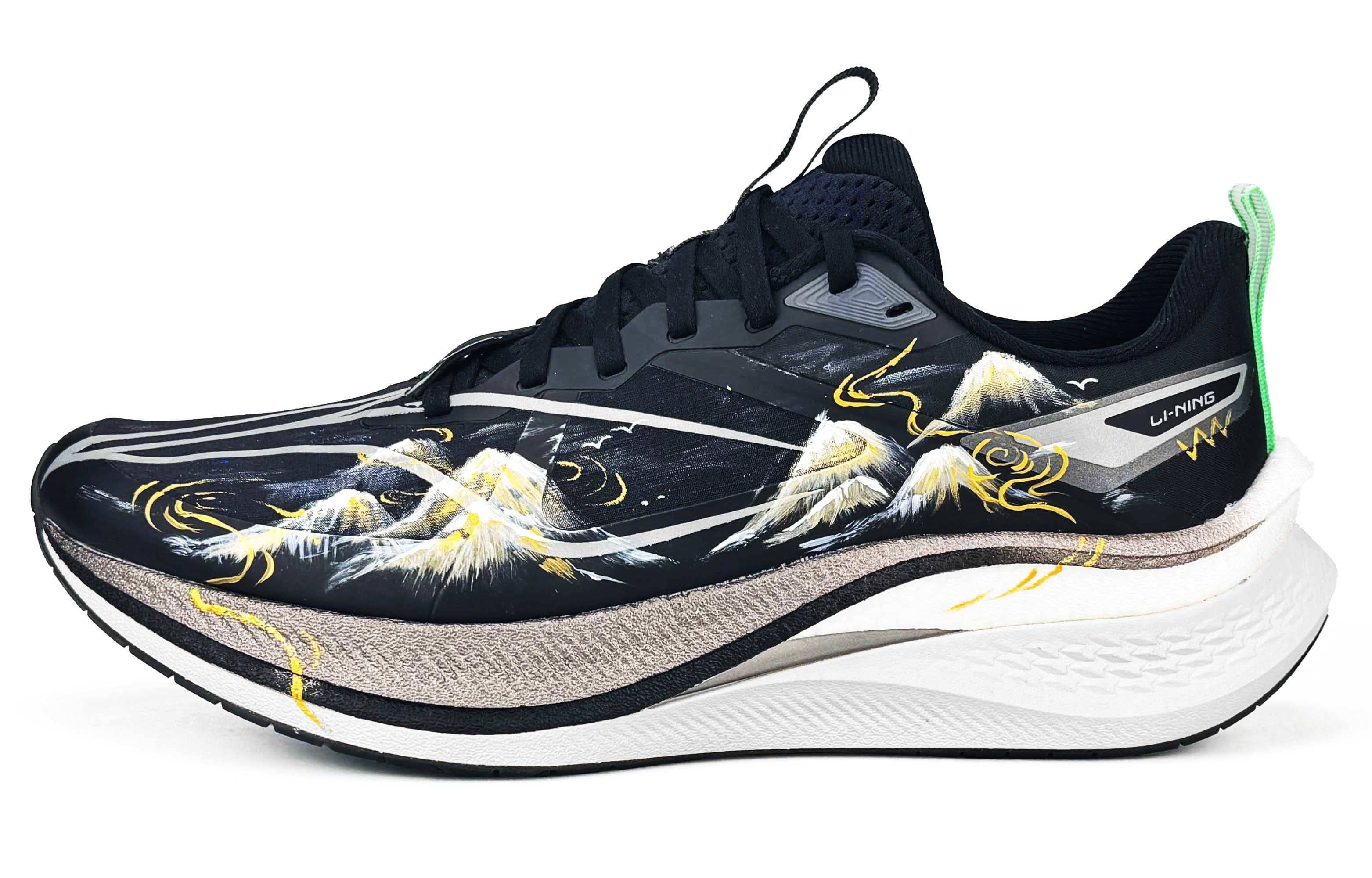 LINING Кроссовки для бега Red Hare 7 Pro с низким верхом для мужчин
LINING Кроссовки для бега Red Hare 7 Pro с низким верхом для мужчин