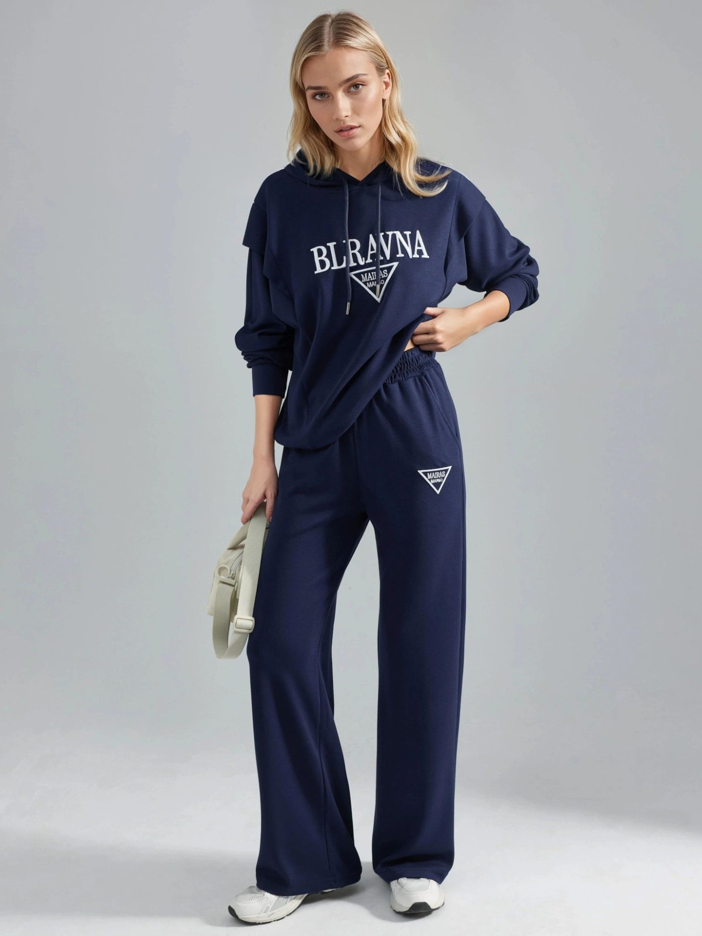 Hiccup Костюм-двойка в цвете Marine Blue
Hiccup Костюм-двойка в цвете Marine Blue