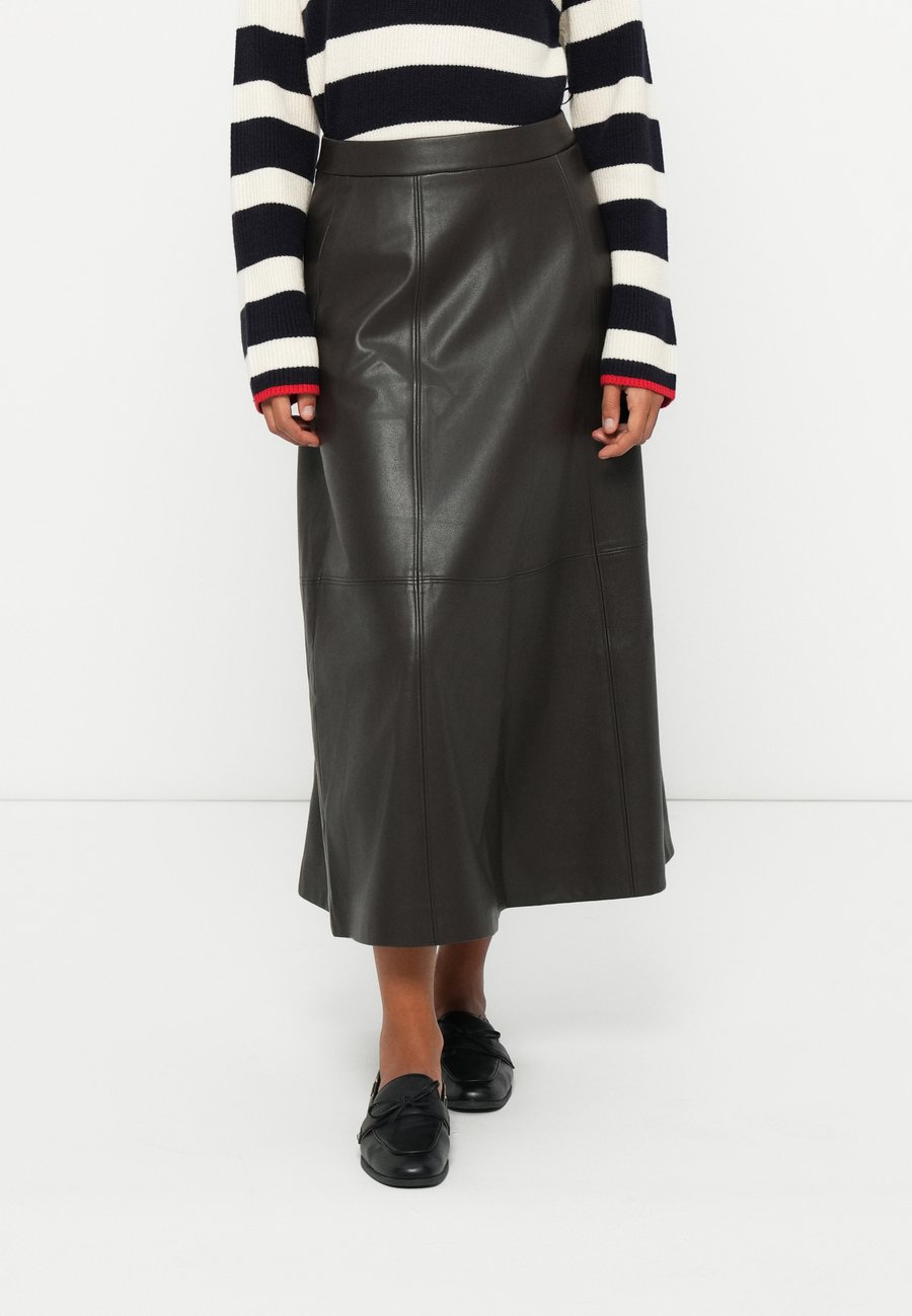 Юбка Vero Moda VMOLIVE SKIRT, Chocolate Torte/Dark Brown
Юбка Vero Moda VMOLIVE SKIRT, Chocolate Torte/Dark Brown