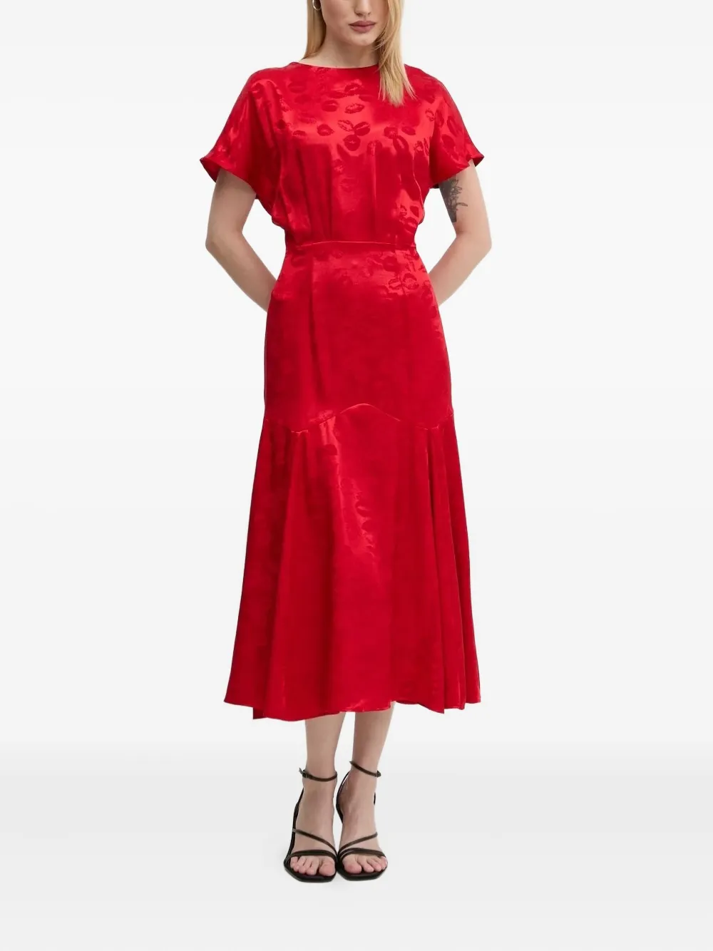 Платье миди с принтом Never Fully Dressed, красный
Платье миди с принтом Never Fully Dressed, красный