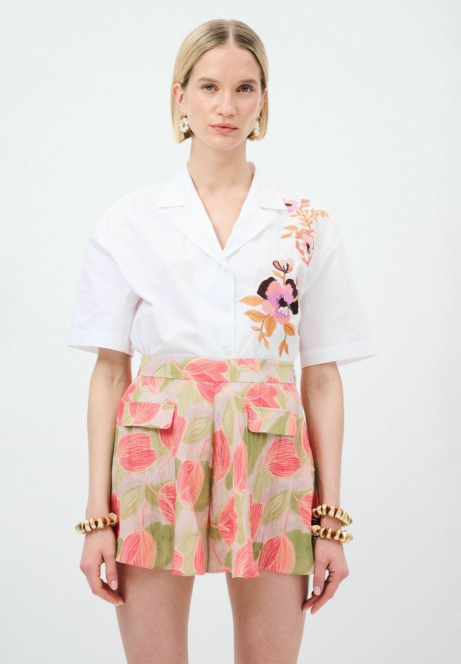 Шорты adL WITH POCKET DETAIL, Printed Pink/Pink
Шорты adL WITH POCKET DETAIL, Printed Pink/Pink