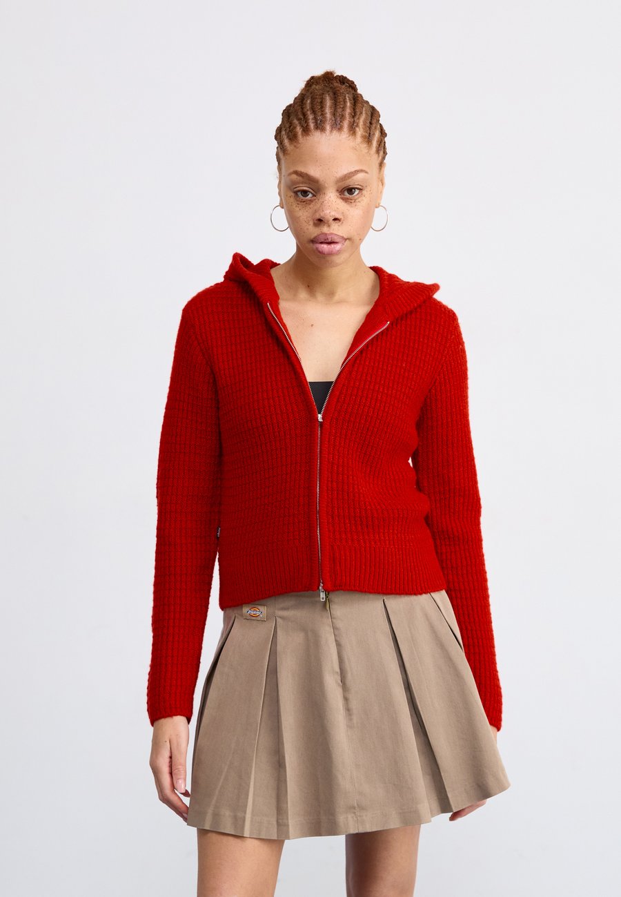 Кардиган Obey Clothing GLENDA HOOD SWEATER, Tomato/Red
Кардиган Obey Clothing GLENDA HOOD SWEATER, Tomato/Red
