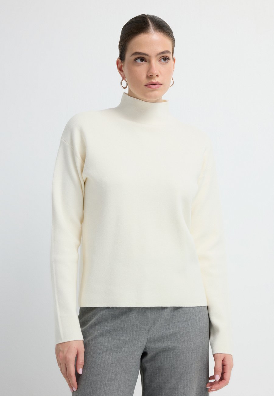 Джемпер adL Jumper, Vanilla/White
Джемпер adL Jumper, Vanilla/White