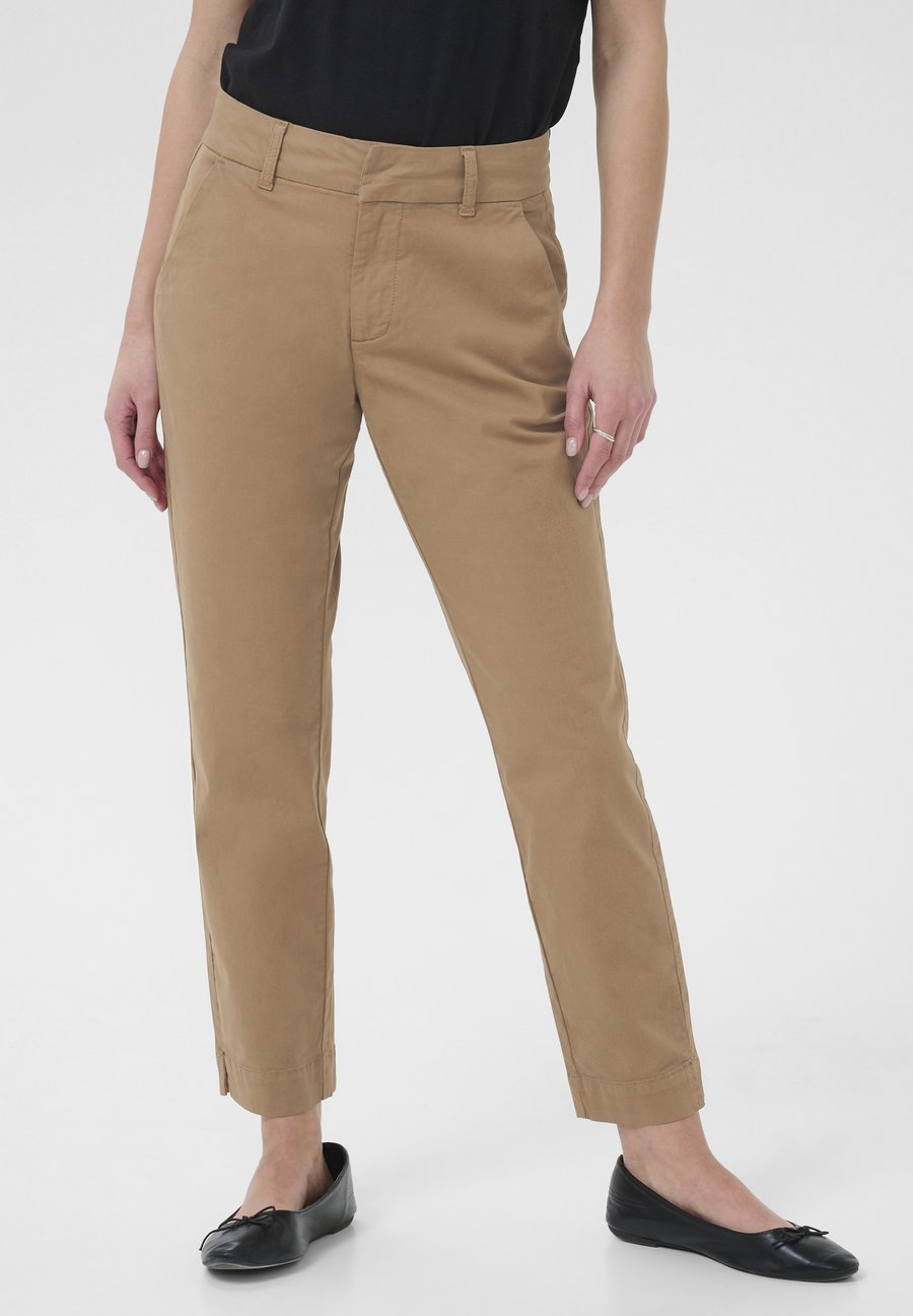 Брюки Kaffe KAMETTE PANTS, Toasted Coconut/Light Brown
Брюки Kaffe KAMETTE PANTS, Toasted Coconut/Light Brown