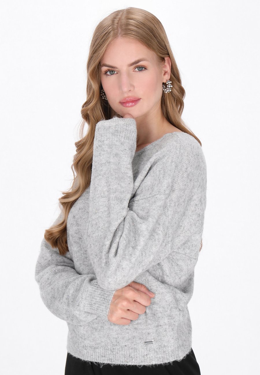 Джемпер DreiMaster Jumper, Grey Melange/Mottled Grey
Джемпер DreiMaster Jumper, Grey Melange/Mottled Grey
