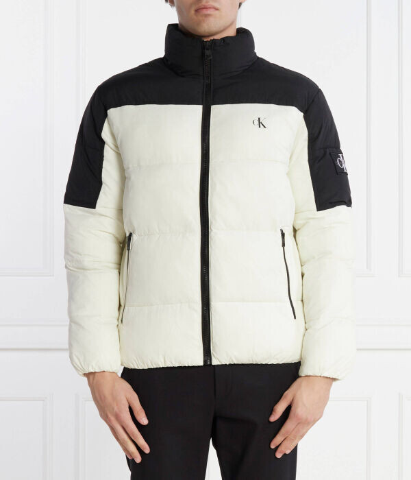 Куртка мужская Calvin Klein Jeans стеганая с воротником-стойкой, бело-черный
Куртка мужская Calvin Klein Jeans стеганая с воротником-стойкой, бело-черный