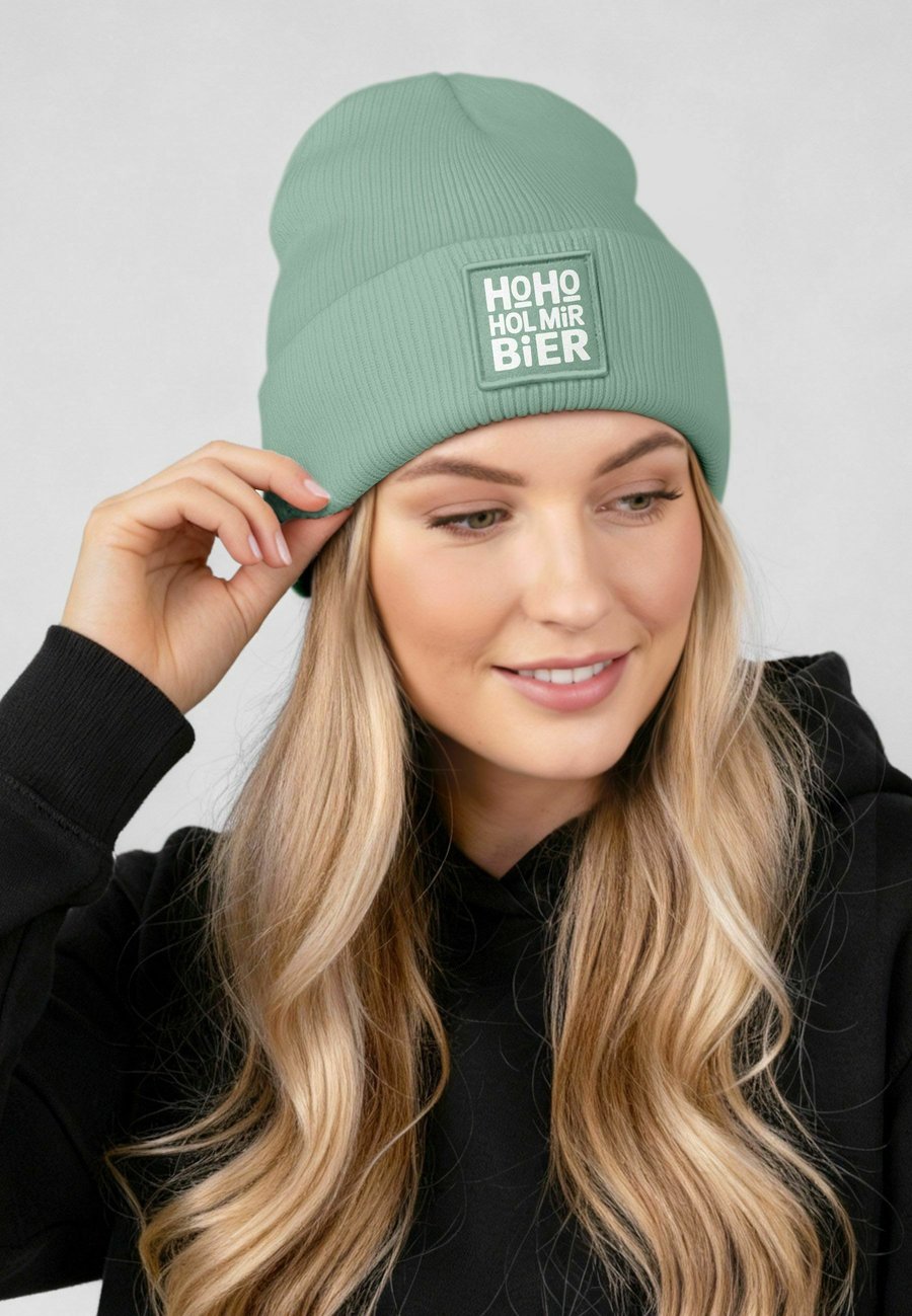 Шапка MoonWorks WEIHNACHTSMANN SANTA HO HO HOL, Grün/Green
Шапка MoonWorks WEIHNACHTSMANN SANTA HO HO HOL, Grün/Green