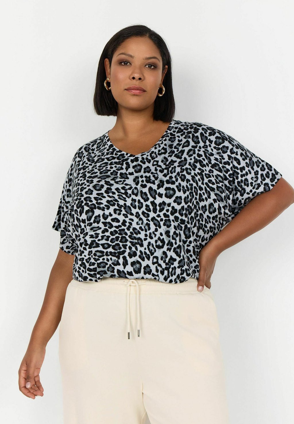 Футболка с принтом WA-MARIA 2 Wasabi Concept, черный
Футболка с принтом WA-MARIA 2 Wasabi Concept, черный