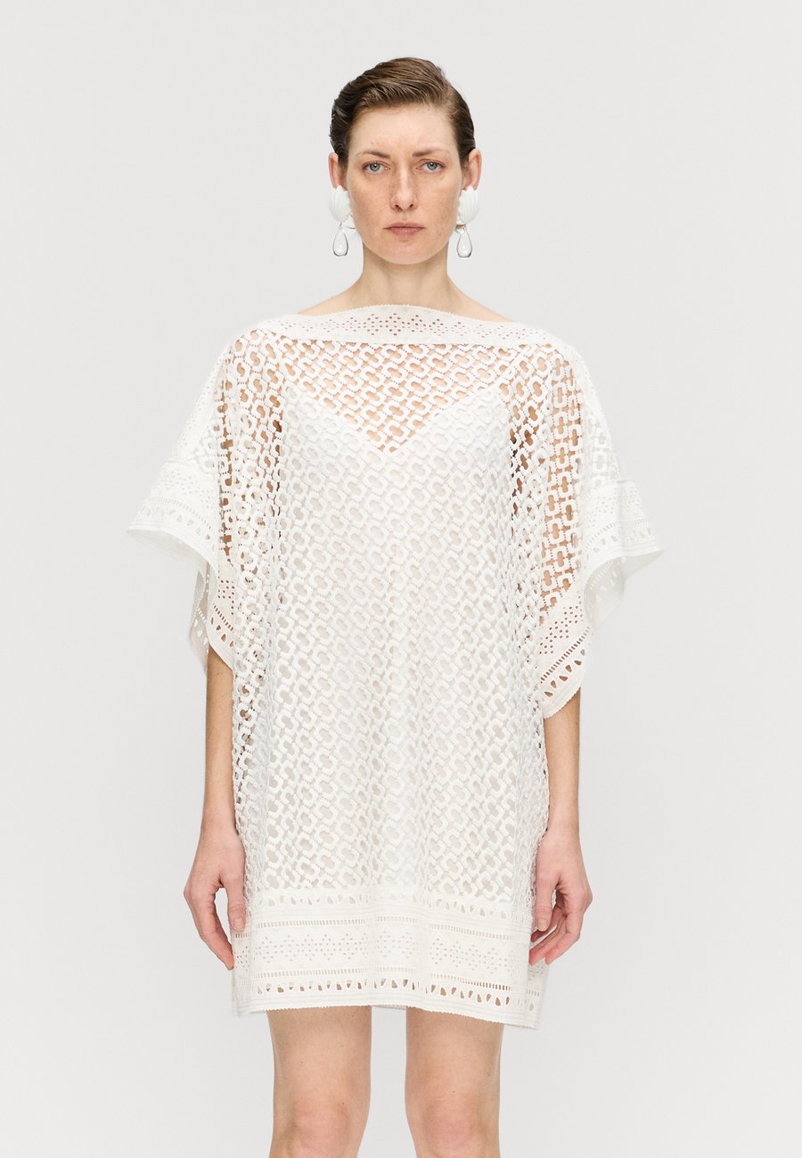 Платье Diane von Furstenberg LILIA DRESS, Cane Link/White
Платье Diane von Furstenberg LILIA DRESS, Cane Link/White